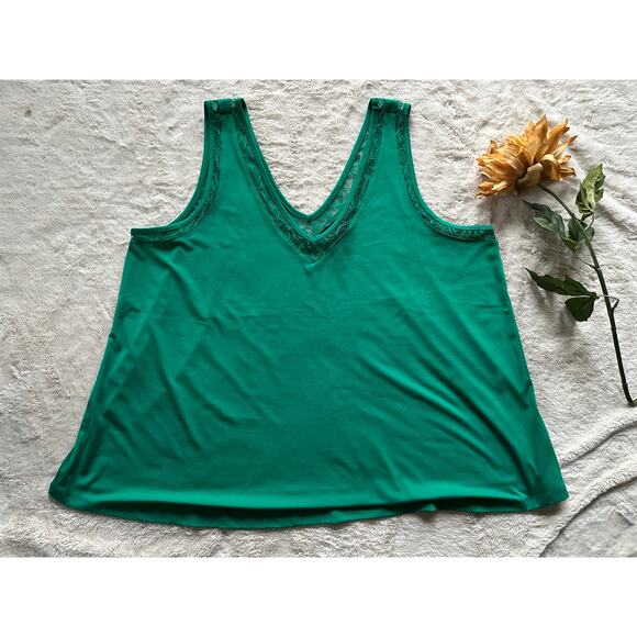 Torrid Size 2 Green V-neck Lace trim Tank Top - Picture 1 of 5